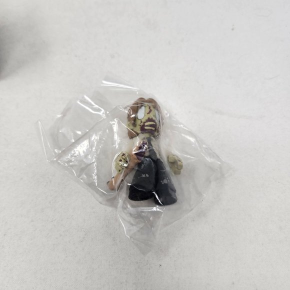 Funko The Walking Dead 2.5" Deer Walker Mystery Minis 2013 - Picture 4 of 8